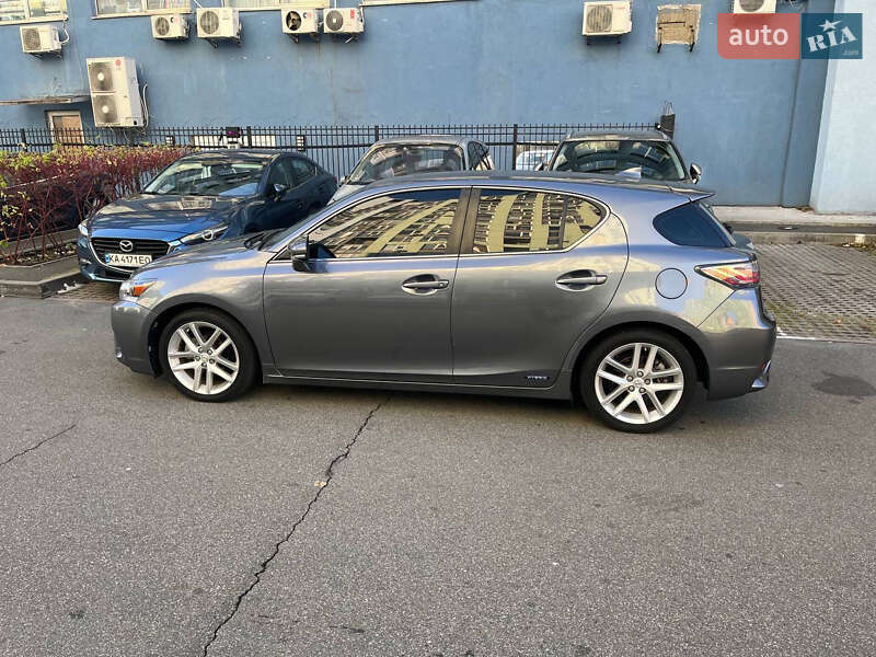 Хэтчбек Lexus CT 2015 в Киеве
