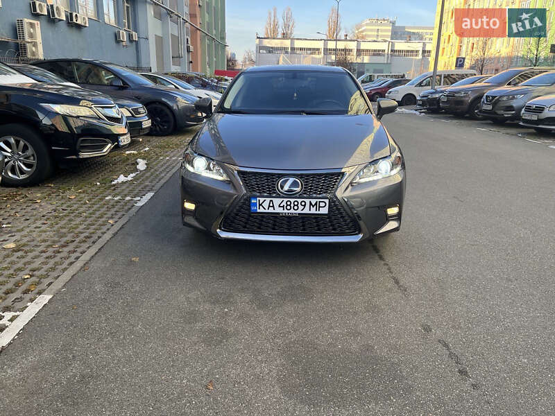 Хэтчбек Lexus CT 2015 в Киеве