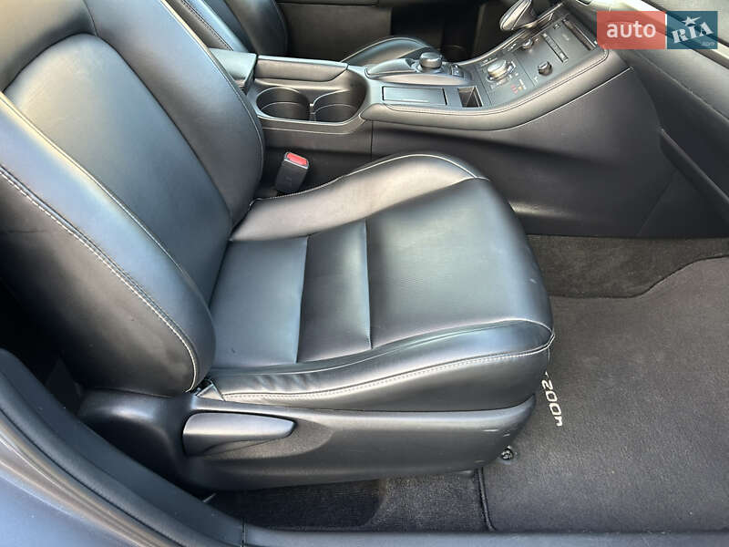 Хэтчбек Lexus CT 2017 в Киеве