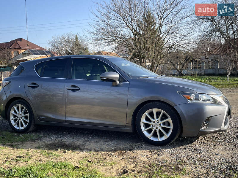Хэтчбек Lexus CT 2013 в Николаеве