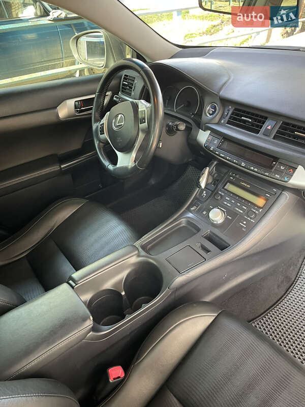 Хэтчбек Lexus CT 2013 в Николаеве