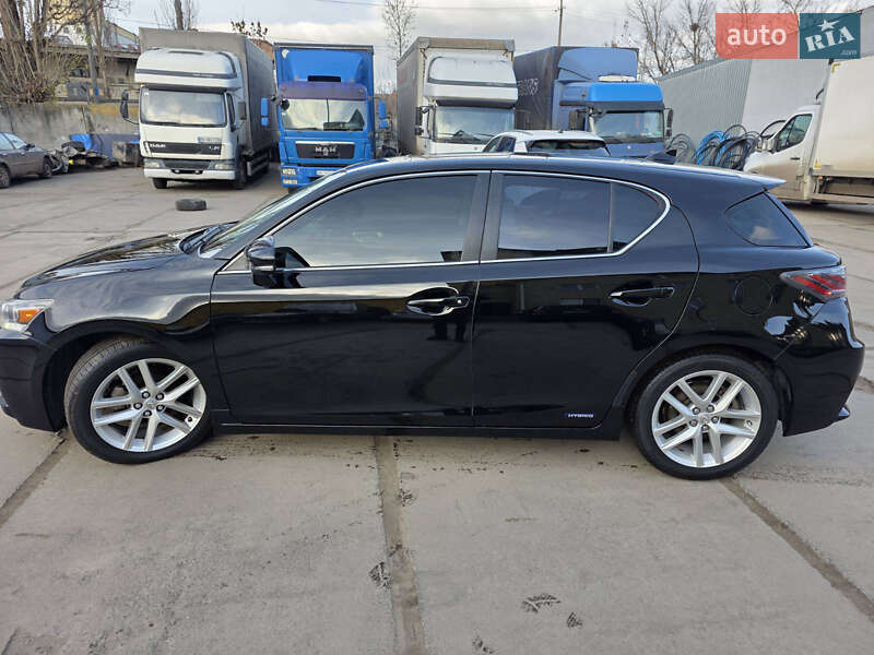 Хетчбек Lexus CT 2015 в Рівному