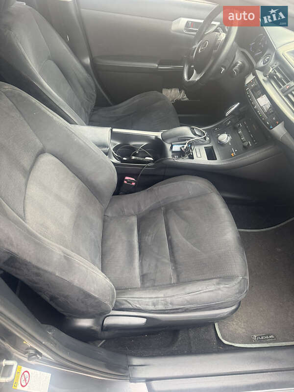 Хэтчбек Lexus CT 2012 в Киеве