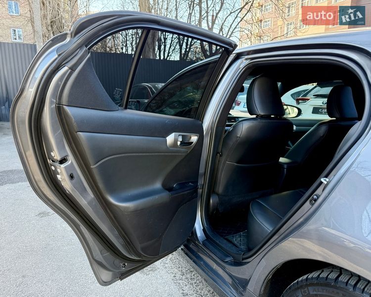 Хэтчбек Lexus CT 2017 в Киеве