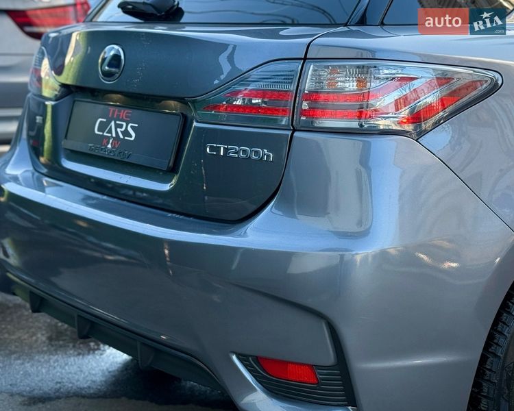 Хэтчбек Lexus CT 2017 в Киеве