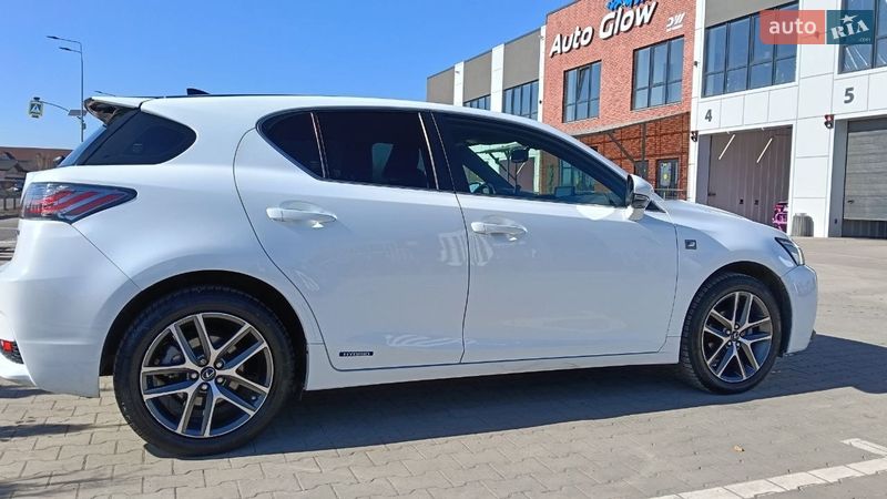 Хэтчбек Lexus CT 2016 в Виннице