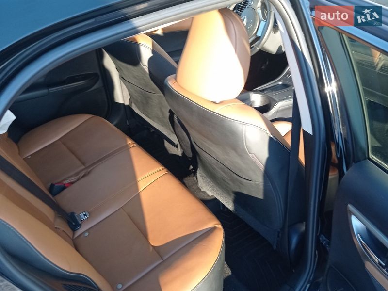 Хэтчбек Lexus CT 2013 в Чернигове