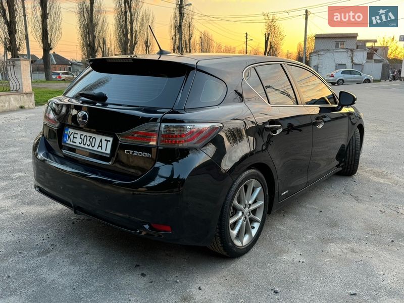 Хэтчбек Lexus CT 2013 в Харькове