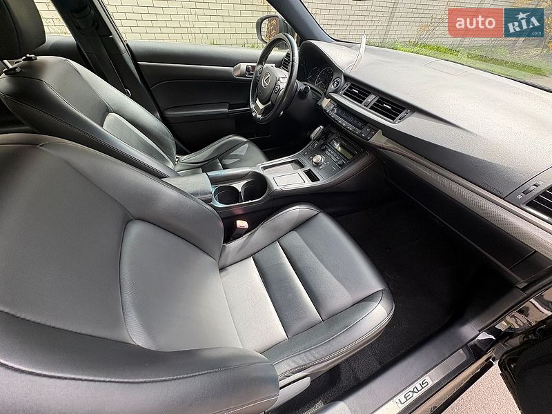 Хэтчбек Lexus CT 2015 в Киеве
