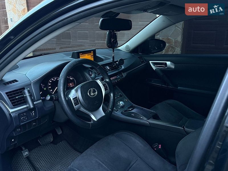 Хэтчбек Lexus CT 2011 в Одессе