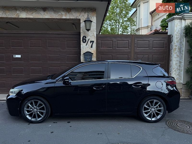 Хэтчбек Lexus CT 2011 в Одессе