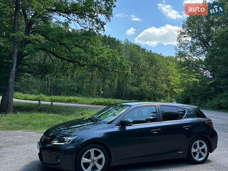 Хэтчбек Lexus CT 2011 в Ужгороде