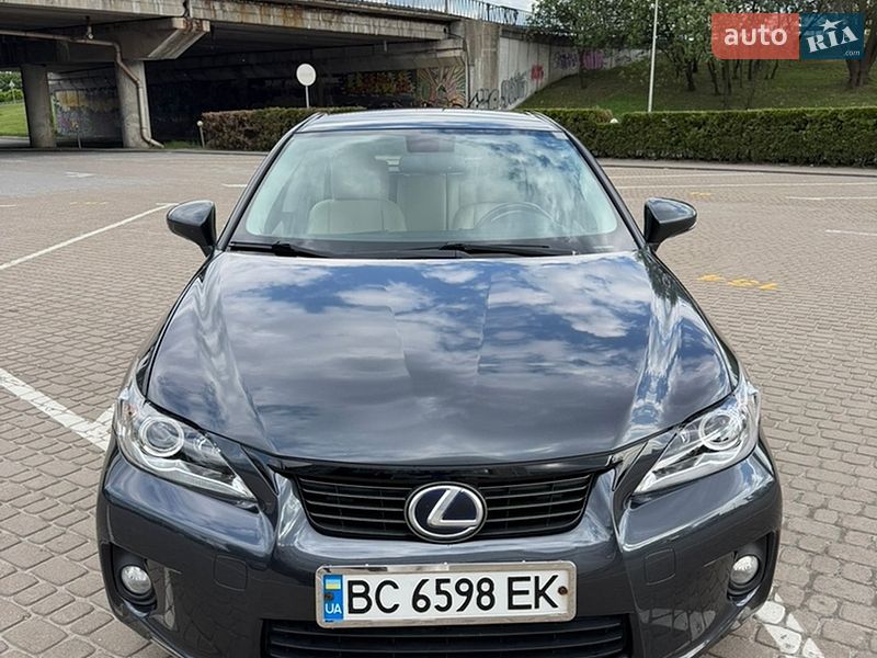 Хэтчбек Lexus CT 2011 в Львове
