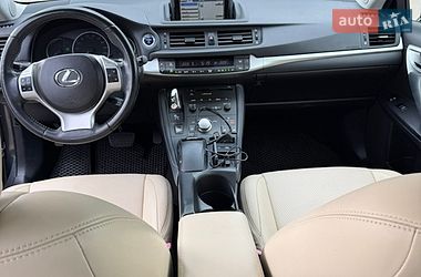 Хэтчбек Lexus CT 2011 в Львове
