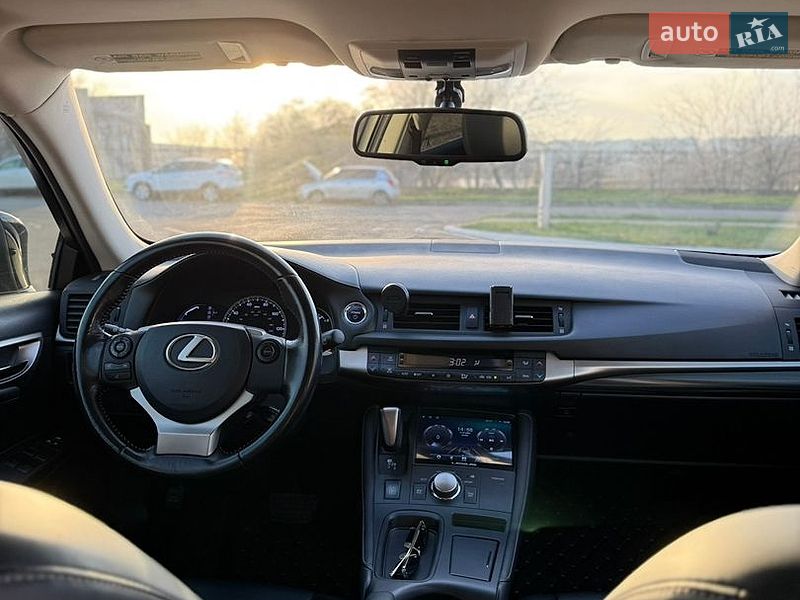 Хэтчбек Lexus CT 2015 в Николаеве фото 13 Хэтчбек Lexus CT 2015 в Николаеве