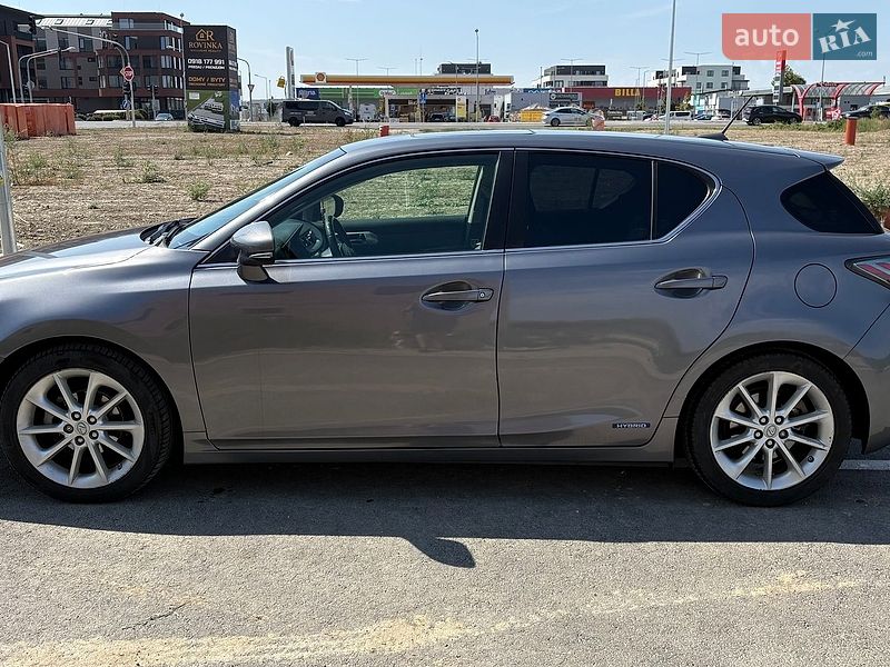 Хэтчбек Lexus CT 2013 в Ужгороде