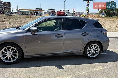 Хэтчбек Lexus CT 2013 в Ужгороде