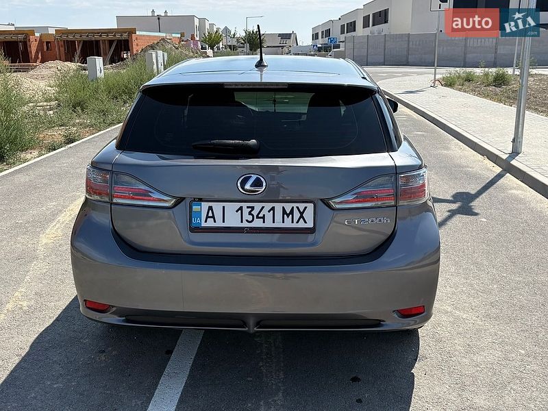 Хэтчбек Lexus CT 2013 в Ужгороде