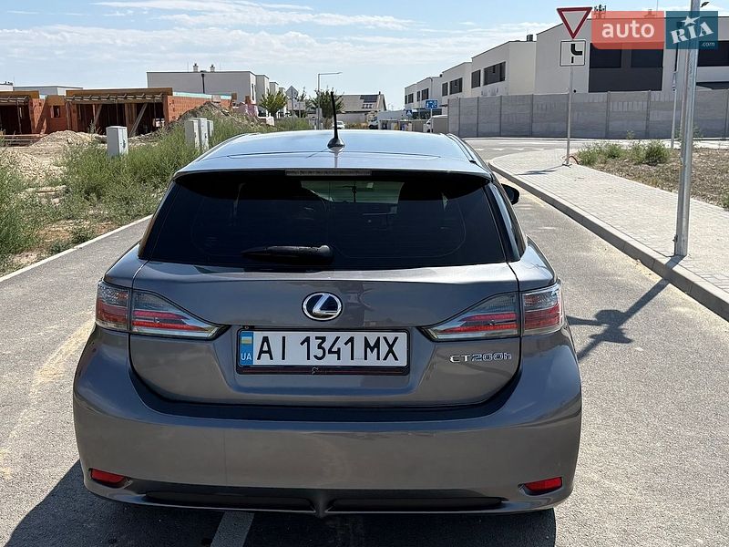 Хэтчбек Lexus CT 2013 в Ужгороде