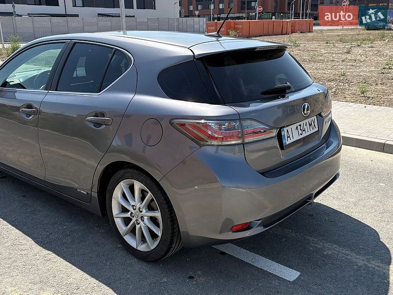 Хэтчбек Lexus CT 2013 в Ужгороде