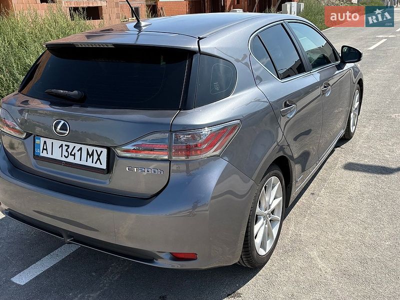 Хэтчбек Lexus CT 2013 в Ужгороде