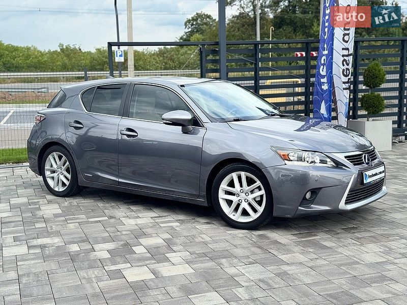 Хэтчбек Lexus CT 2015 в Ровно