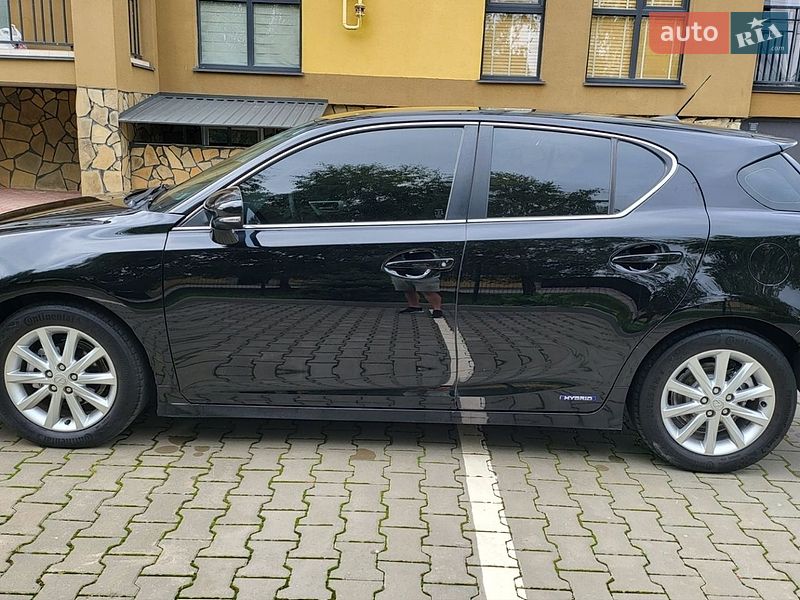 Хэтчбек Lexus CT 2013 в Луцке