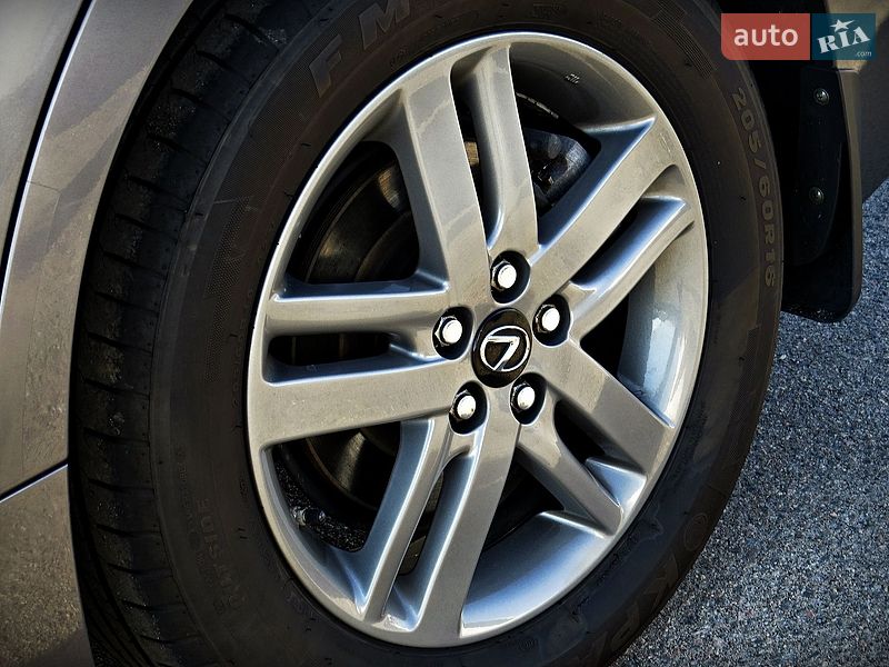 Хэтчбек Lexus CT 2017 в Черкассах