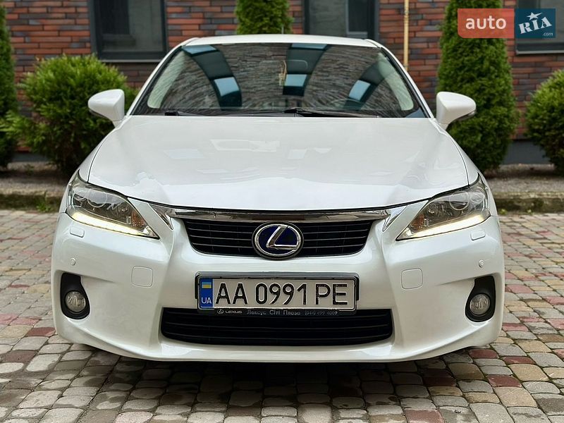 Хэтчбек Lexus CT 2011 в Тернополе
