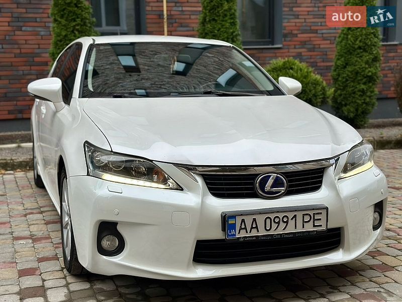 Хэтчбек Lexus CT 2011 в Тернополе