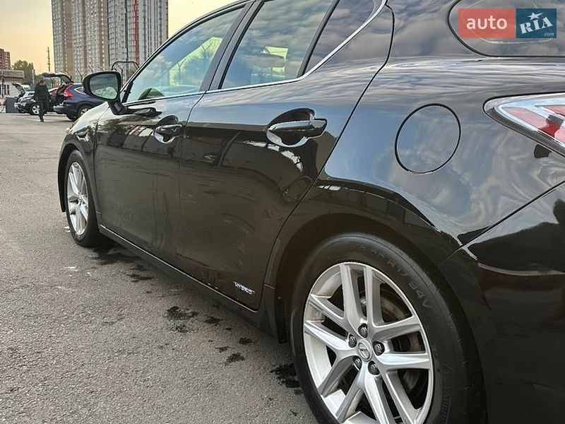 Хетчбек Lexus CT 2015 в Києві фото 8 Хетчбек Lexus CT 2015 в Києві