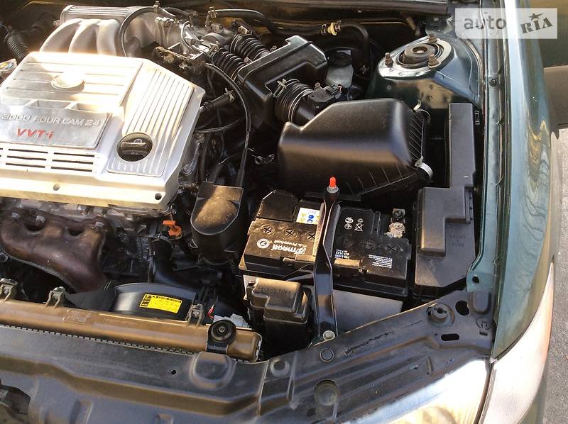 Седан Lexus ES 1998 в Киеве