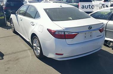 Седан Lexus ES 2013 в Киеве