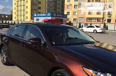 Седан Lexus ES 2017 в Ивано-Франковске