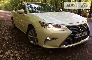 Седан Lexus ES 2013 в Житомире