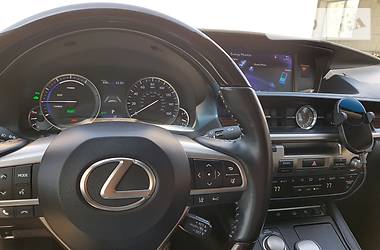Седан Lexus ES 2016 в 