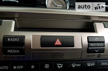 Седан Lexus ES 2016 в 