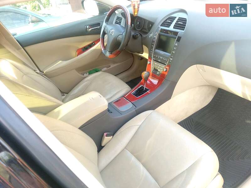 Седан Lexus ES 2007 в Львове