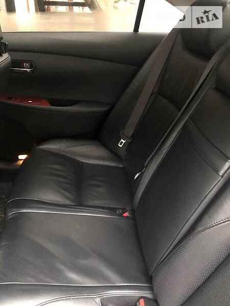 Седан Lexus ES 2006 в Калуші