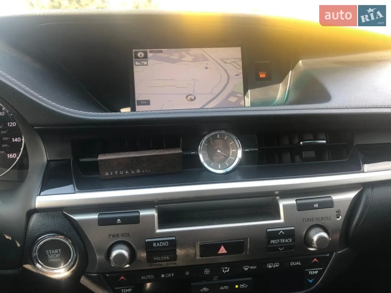 2015 Lexus ES - мініатюра 5