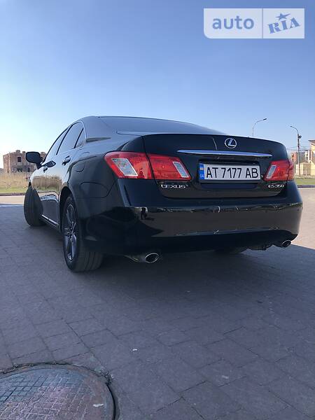 Седан Lexus ES 2006 в Калуші