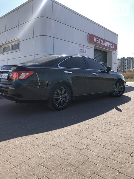 Седан Lexus ES 2006 в Калуші