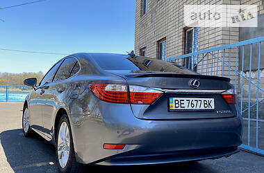 Седан Lexus ES 2012 в 