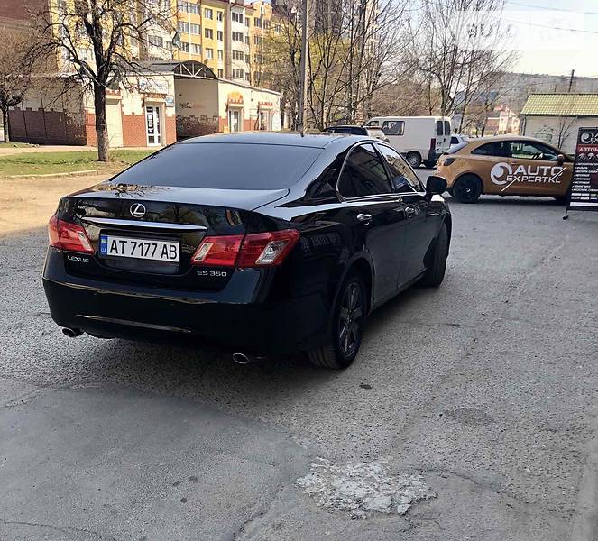 Седан Lexus ES 2006 в Калуші