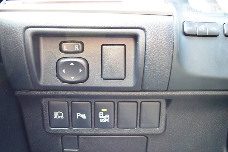 Седан Lexus ES 2016 в Одесі