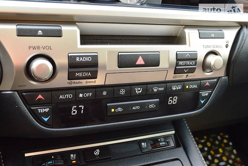 Седан Lexus ES 2016 в Одесі