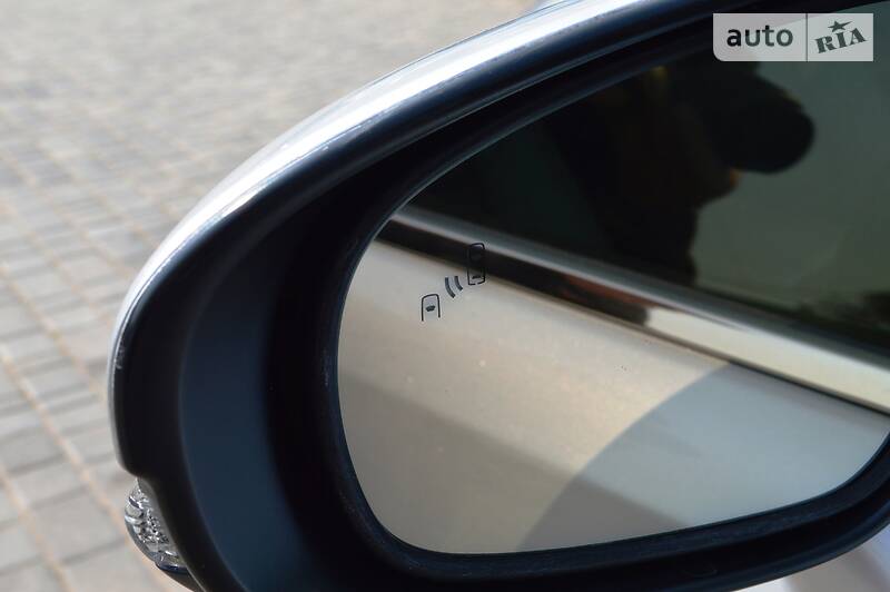 Седан Lexus ES 2016 в Одесі