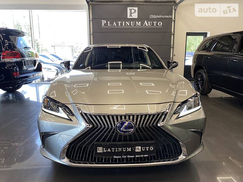 Седан Lexus ES 2018 в Одесі
