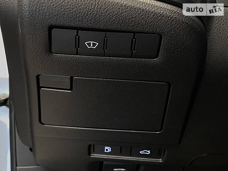 Седан Lexus ES 2018 в Одесі