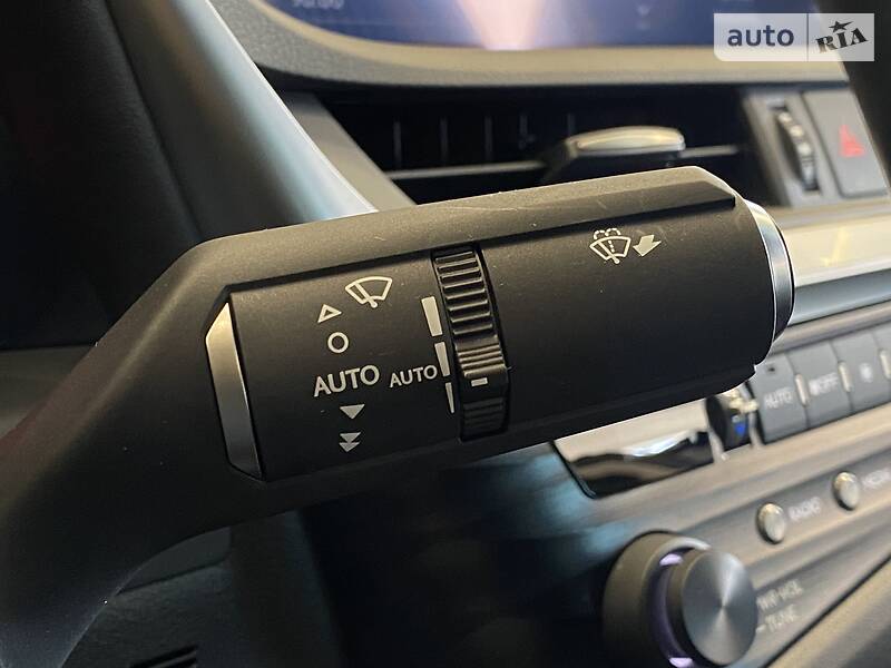 Седан Lexus ES 2018 в Одесі